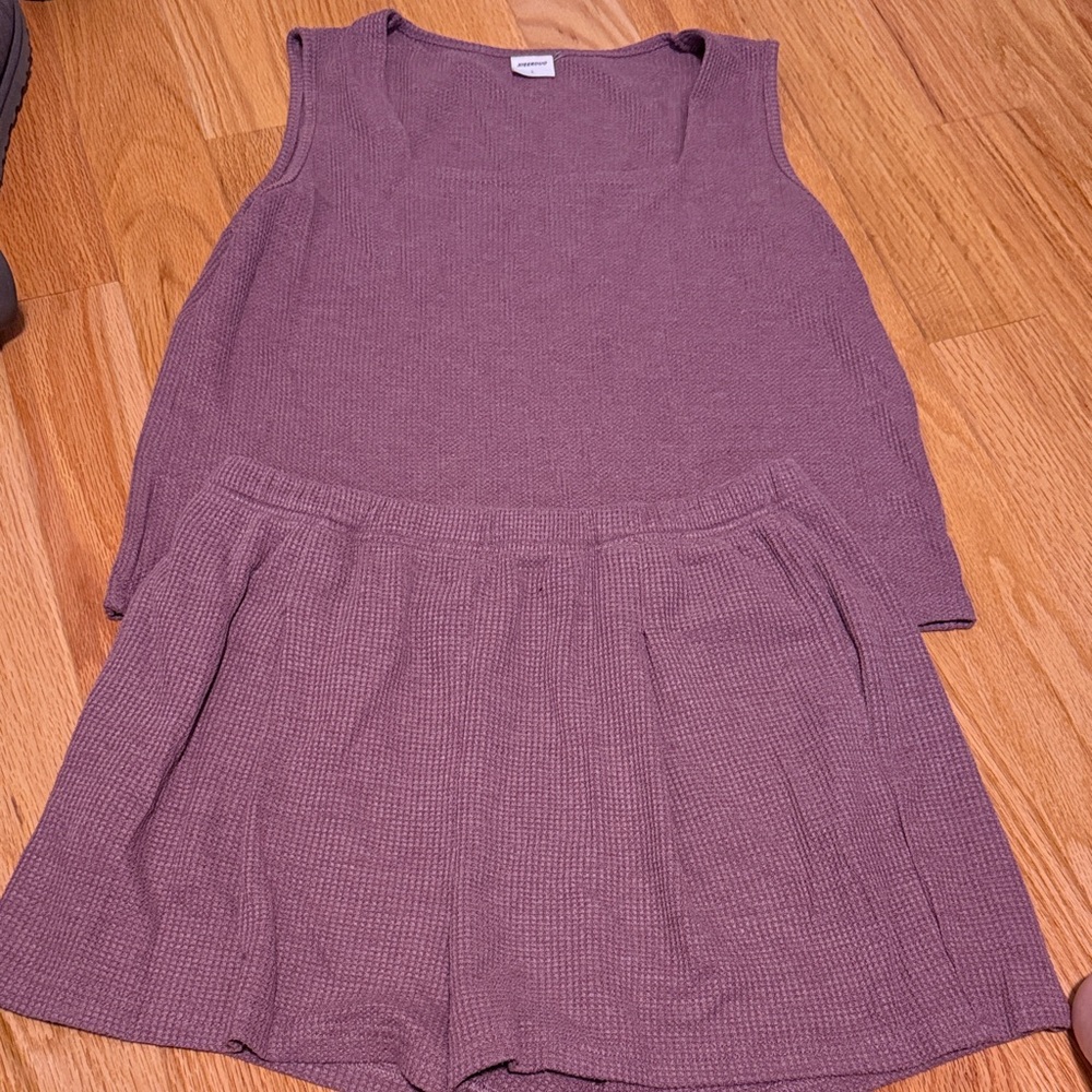 Amazon Women's Purple Sleeveless Top
